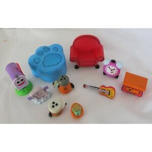 BLUES CLUES Play Set/Figurines 10 Pieces Chair/Mailbox/Guitar/Tickety/Slippery